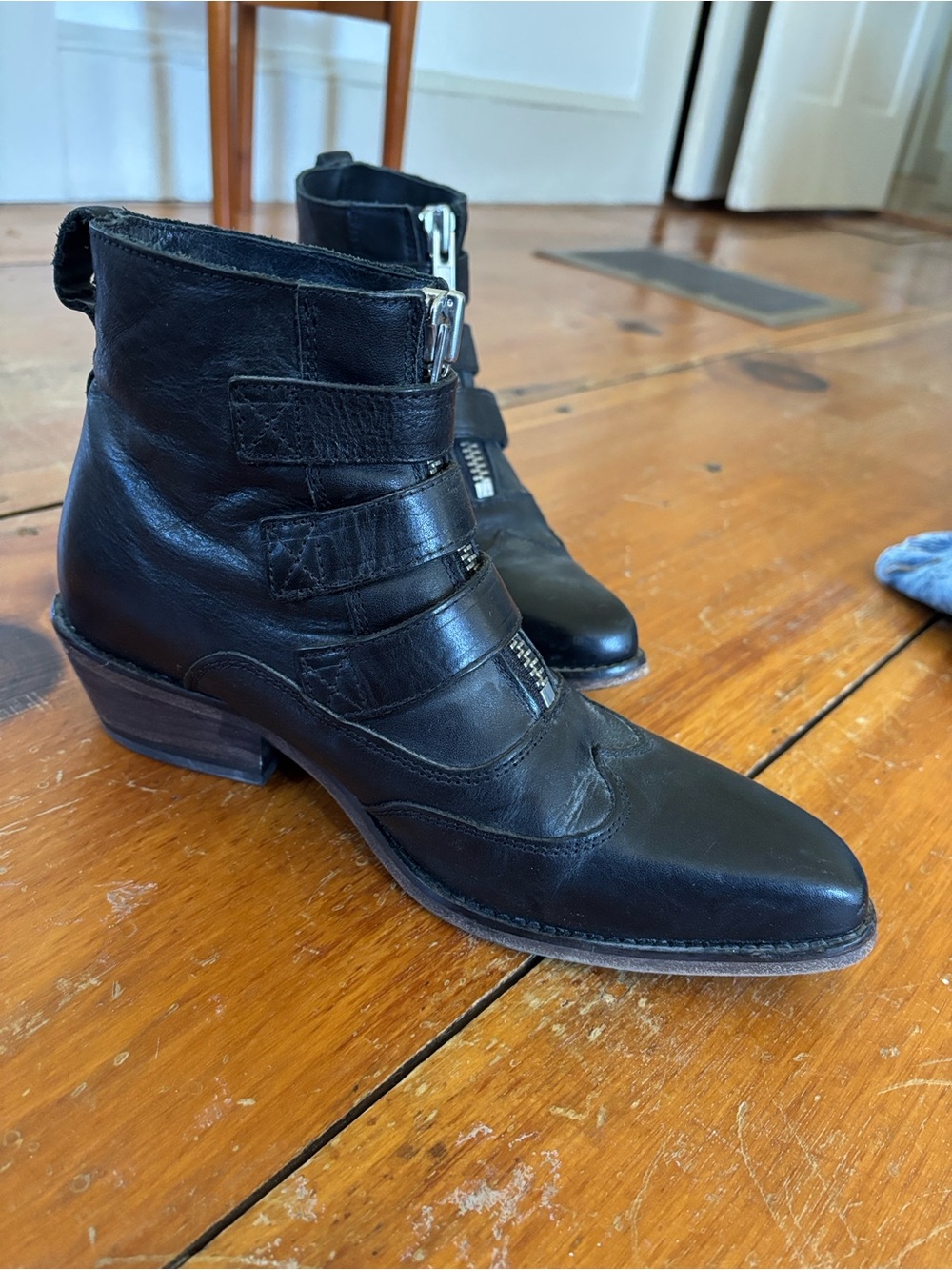 John Fluevog retired Jett Black Leather Triple-Buckle Ankle Boots size 7.5 - Picture 7 of 11